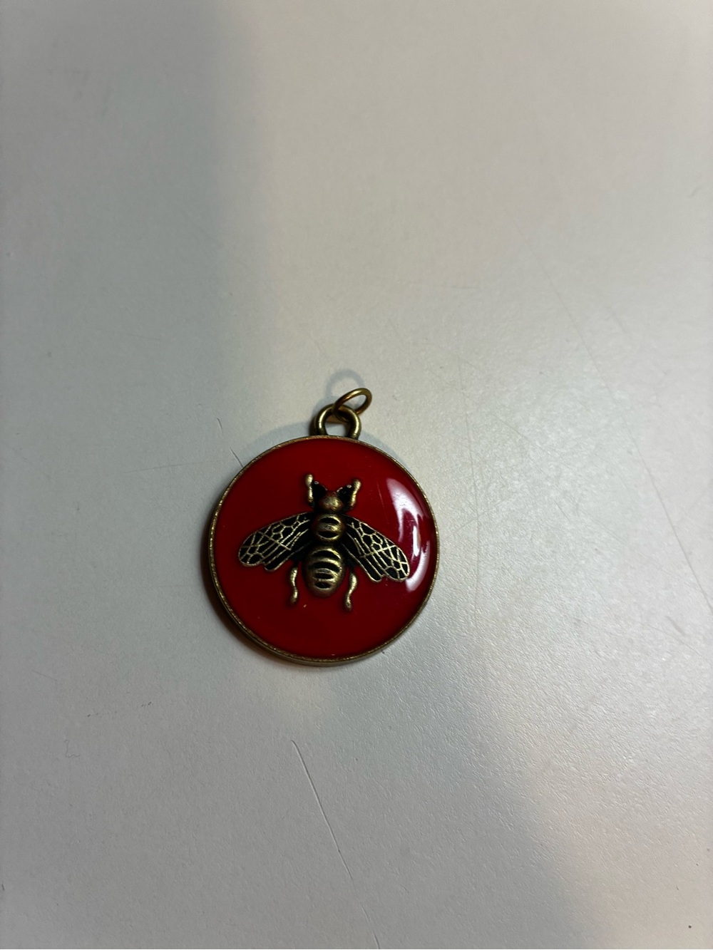 Auth Gucci stamped Large Red Enamel Bee Medallion Charm Pendant - Picture 4 of 7